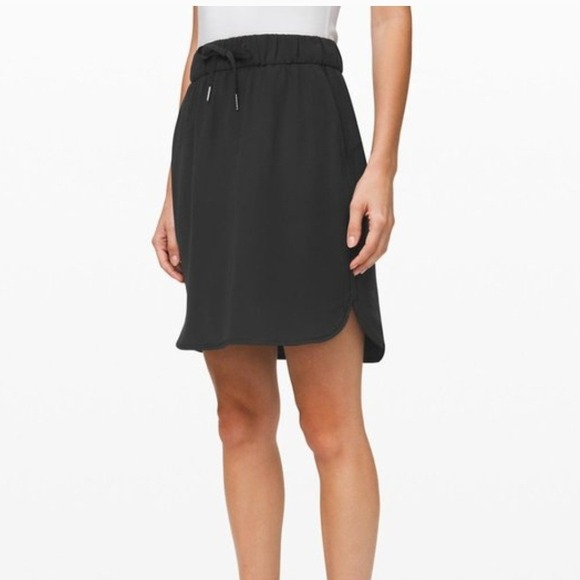 lululemon athletica Pants - Lululemon On The Fly Skirt Black Elastic Waist Drawstring‎ Athleisure Size 8